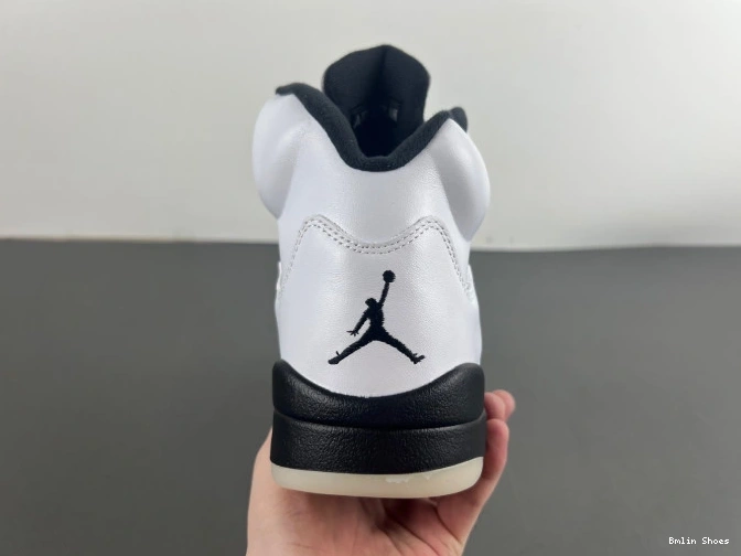 Bmlin Shoes JORDAN BLACK' AIR 'WHITE RETRO DD0587-110 5 0710